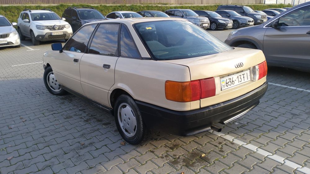 Audi 80 B3 1988р. 1.8 бензин(карбюратор)