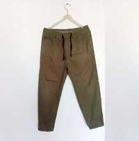 Spodnie - wojskowa zieleń - dla aktywnego chłopaka, używane - stan bdb