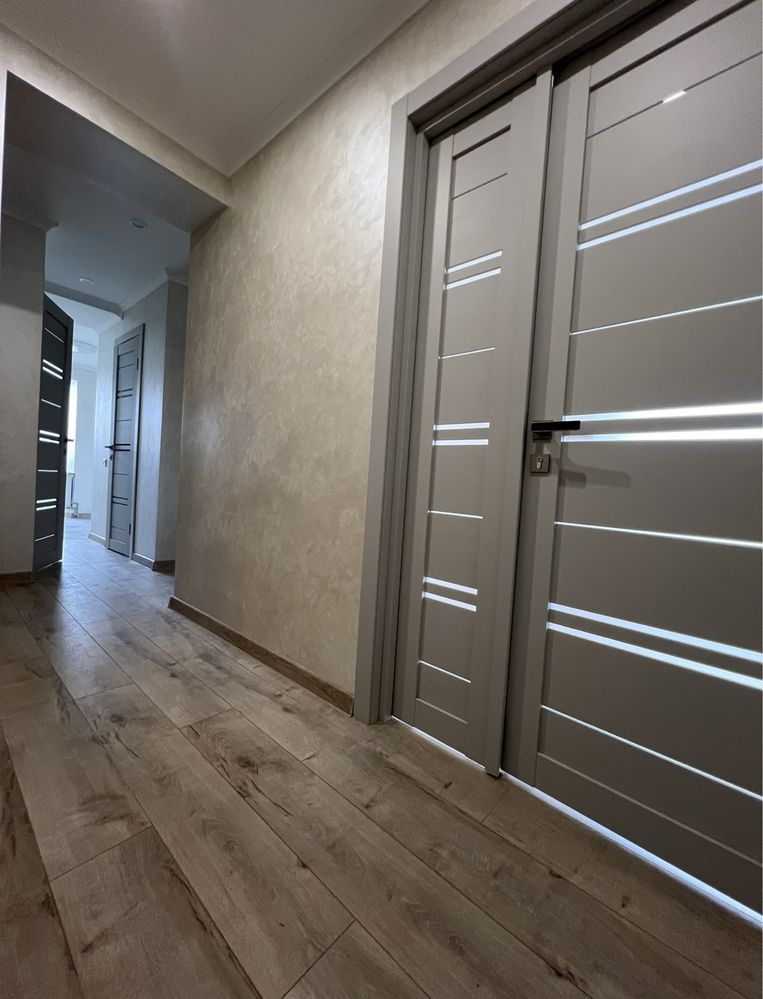 Продаж чудовоі 2 кімн квартири в Росвигові  56 кв м