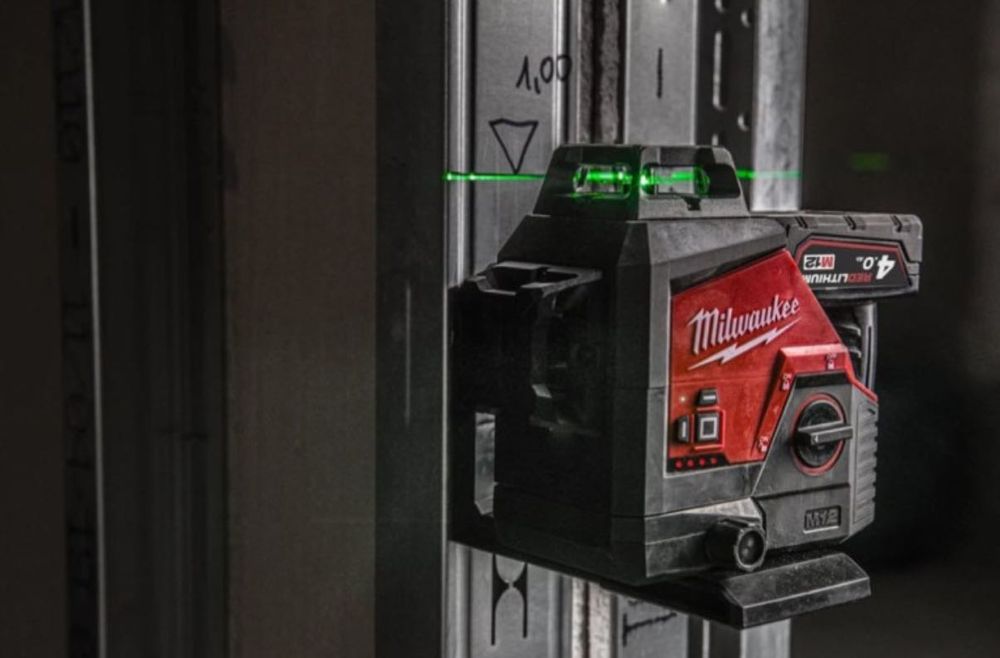 Нівелір лазерний 3D нівелір акумуляторний MILWAUKEE, M12 3PL-0C (кейс)
