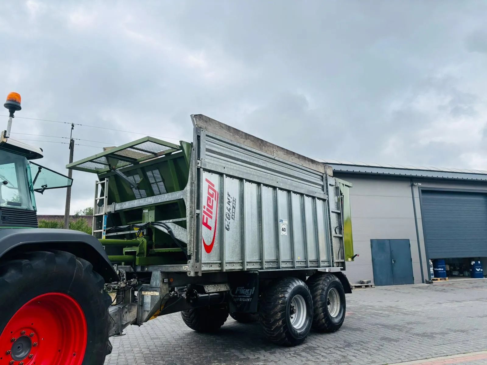 Fliegl ASW 253 GIGANT 256 268 271 190 253 Joskin Veenhuis 2040 StrautmannKaweco  Świeżo Sprowadzony z Niemiec FLIEGL ASW 253 GIGANT ORGINAŁ