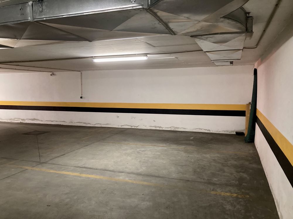 Lugar de Garagem na Rua da Junqueira, junto ao Museu dos Coches