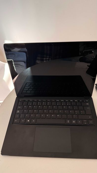 Surface Laptop 4 – i5 | 16GB RAM | 512GB SSD - Preto
