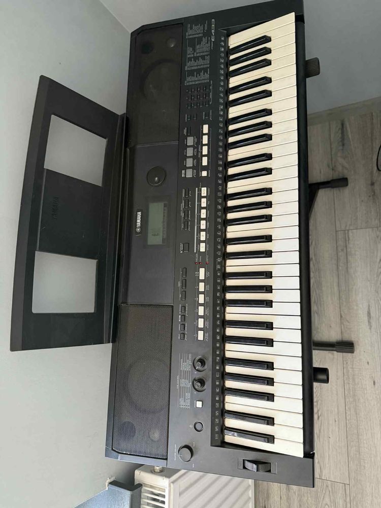 Yamaha E433 + stojak