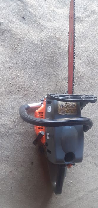 Продам бензопилу