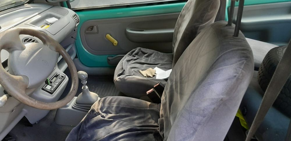 Renault Twingo I, rok 2000, 1,2, 40KW- uszkodzony