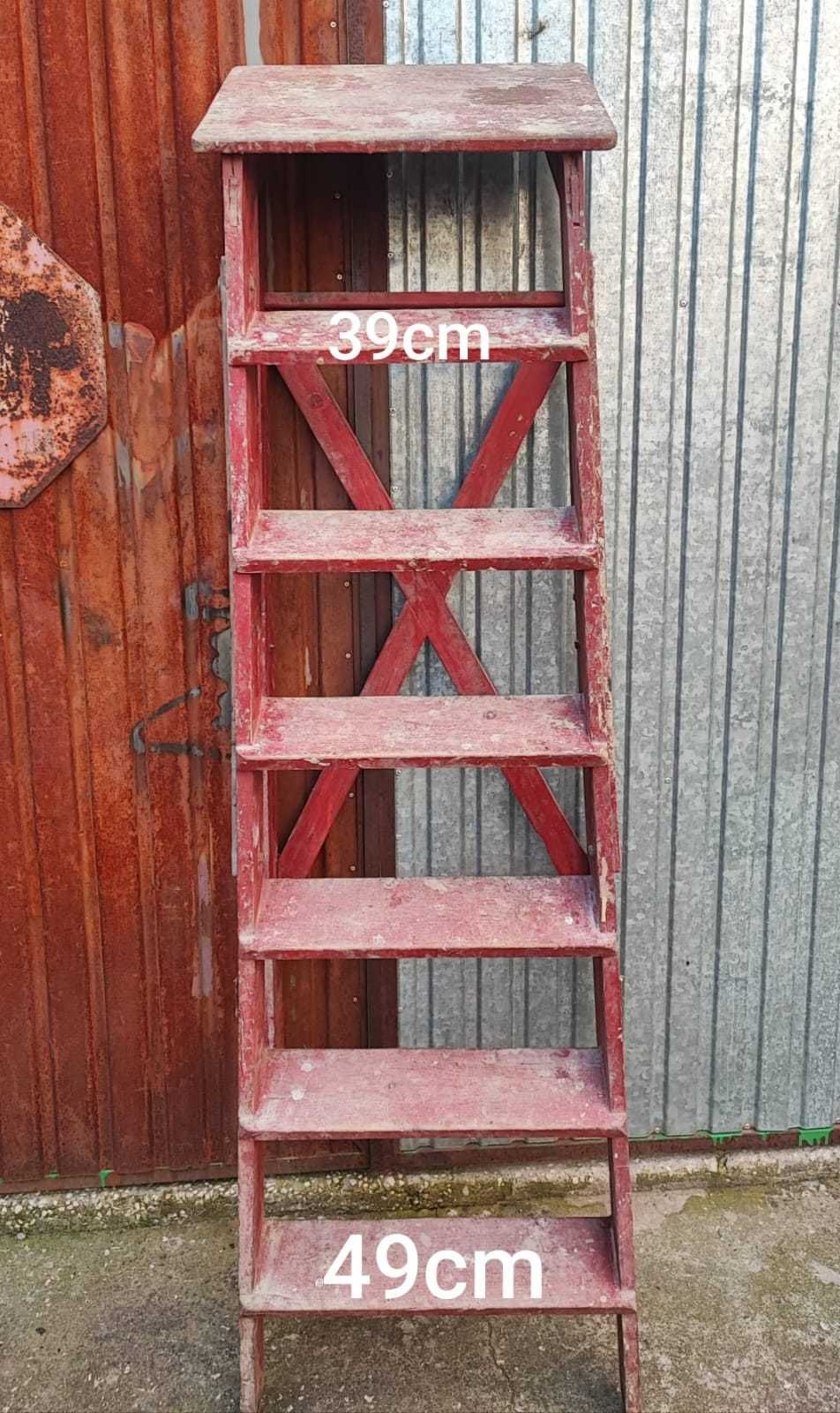 Vintage / Retro escadote em madeira antigo