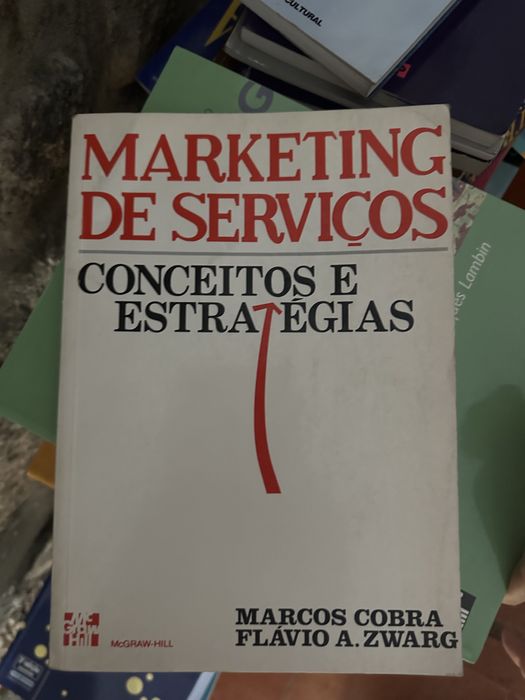 Livro de Marcos Cobra / Flavio A. Zwarg - Marketing De Servicos Conceitos E Estratégias
