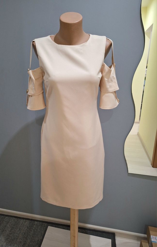 Sukienka elegancka z odkrytymi ramionami cocomore 36 s