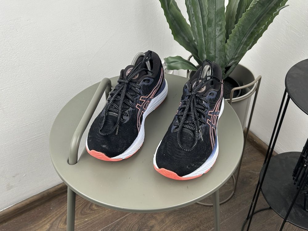 Оригінал! Кросівки Asics Gel Cumulus 40.5 розмір 1075