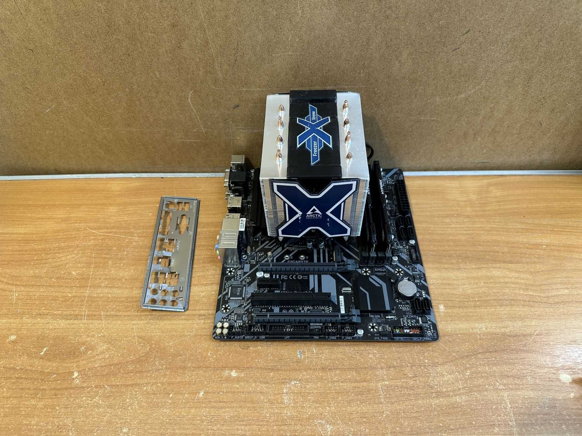 Gigabyte B360M D3H/i7-8700K/DDR4 16gb топовий ігровий комплект