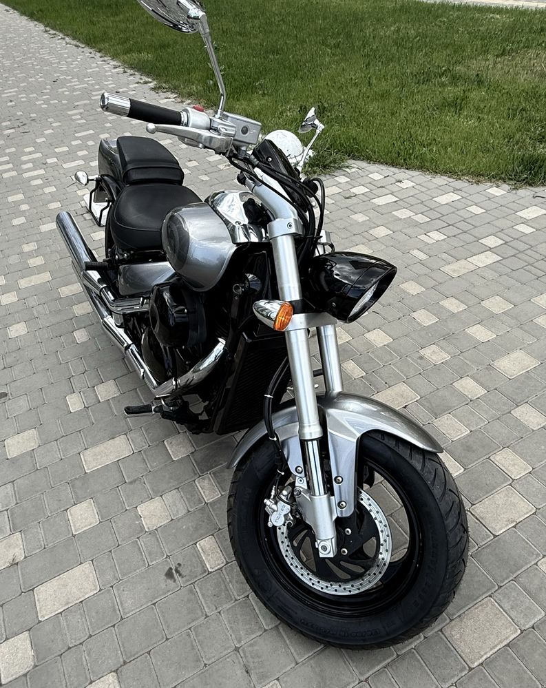 Очень красивый мот Suzuki Boulevard