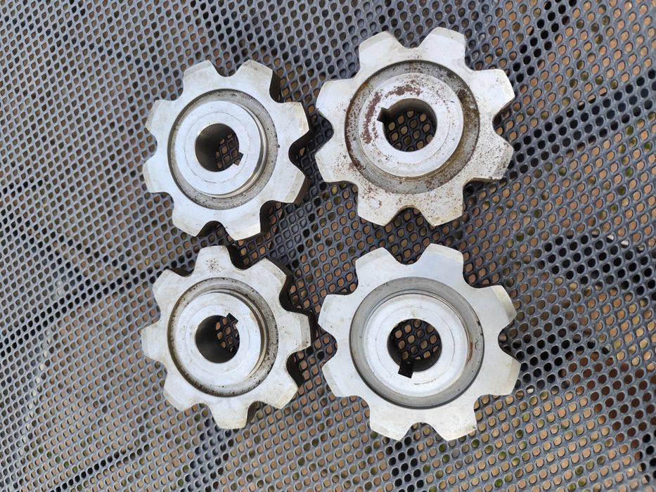 Koło zębate z8 new Holland przystawka do Kukurydzy