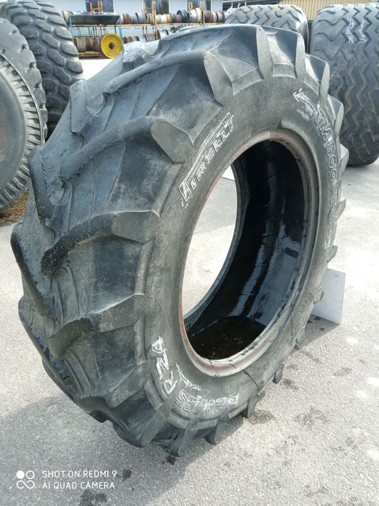 320/85R24 (12.4R24) Pirelli opona używana rolnicza