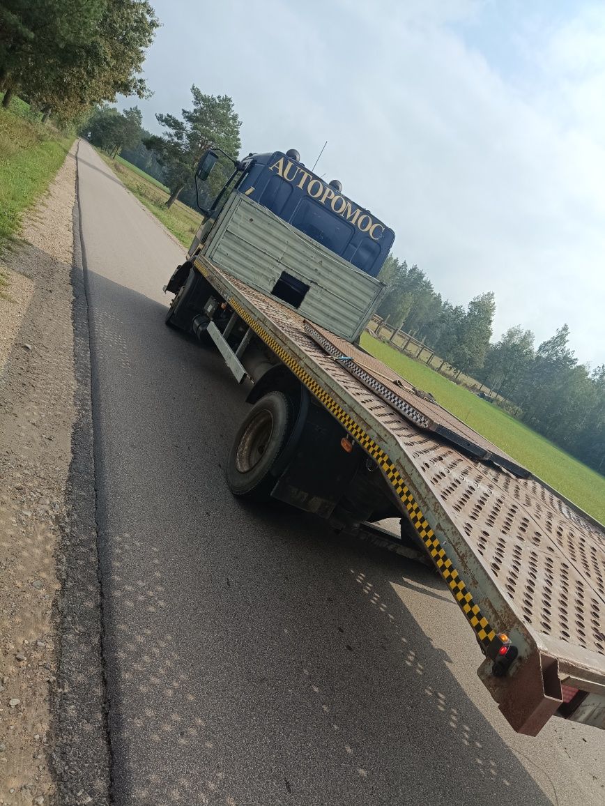 Renault Midlum 210.12  auto laweta / pomoc drogowa / tacho na tarczki
