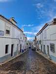 Moradia com quintal para remodelação total |  Centro Histórico | Caste