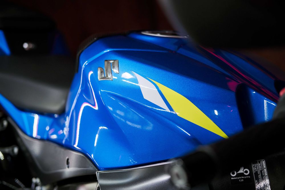 Suzuki GSX1000R із Японії
