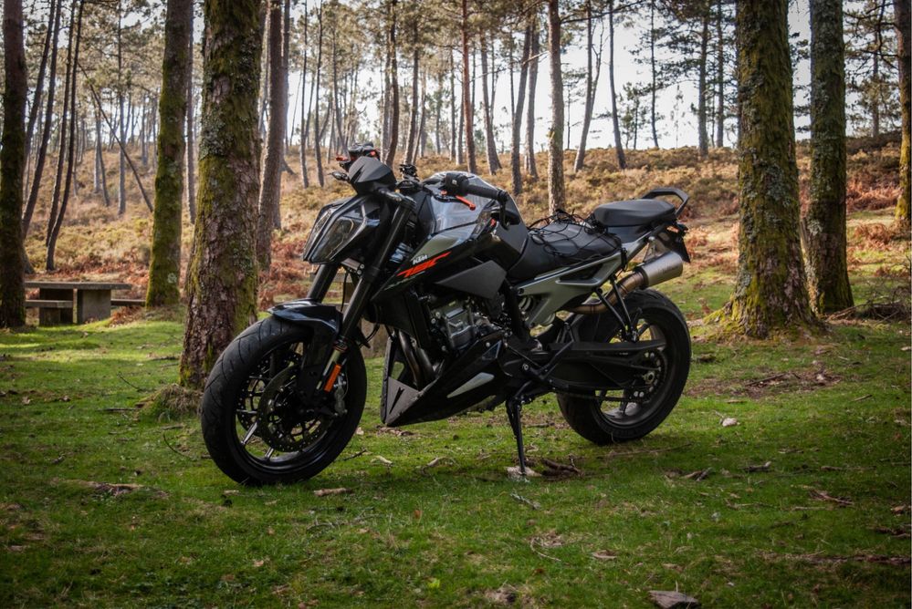 KTM Duke 790 (77kw, 105cv, full extras)