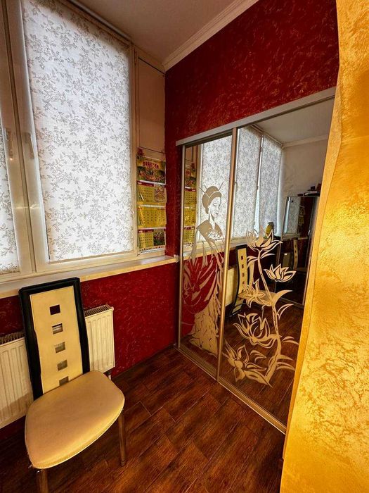 3к квартира на Південно-Заході з меблями і технікою!Гарний ТОРГ!