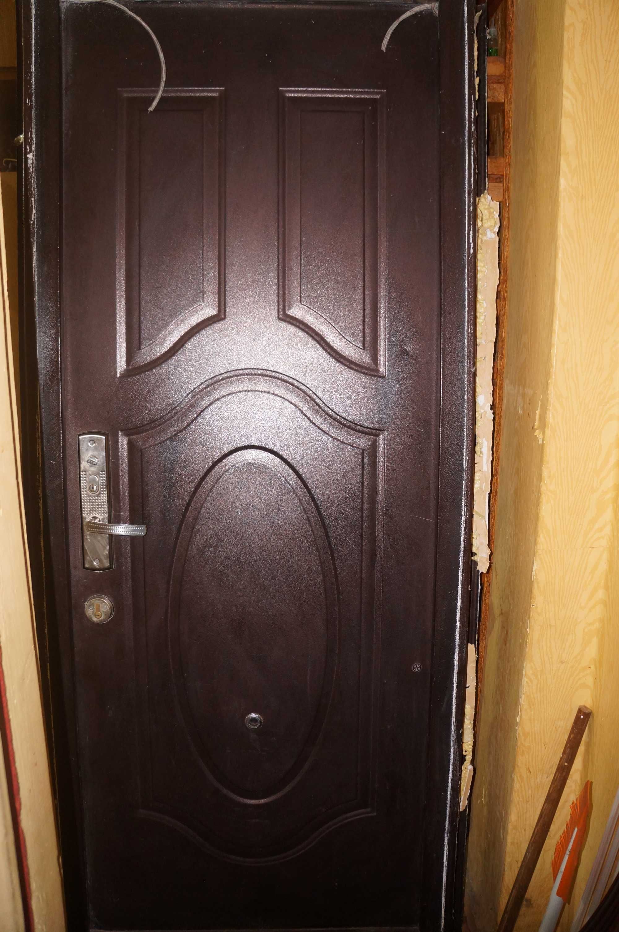 Двері металеві вхідні Дверь металлическая входная