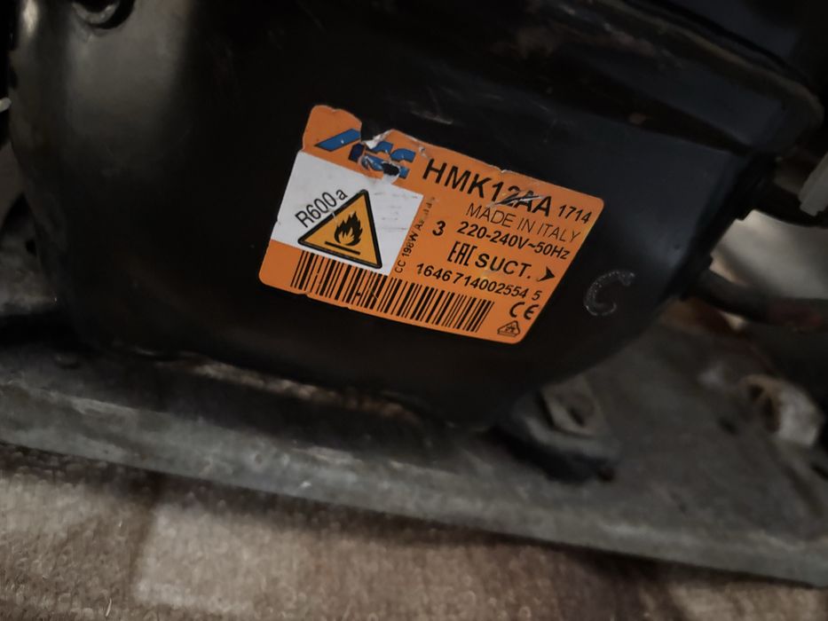 2 компресора HMK12AA на 600 фреоне и MA57LAEG на 134а фреоне