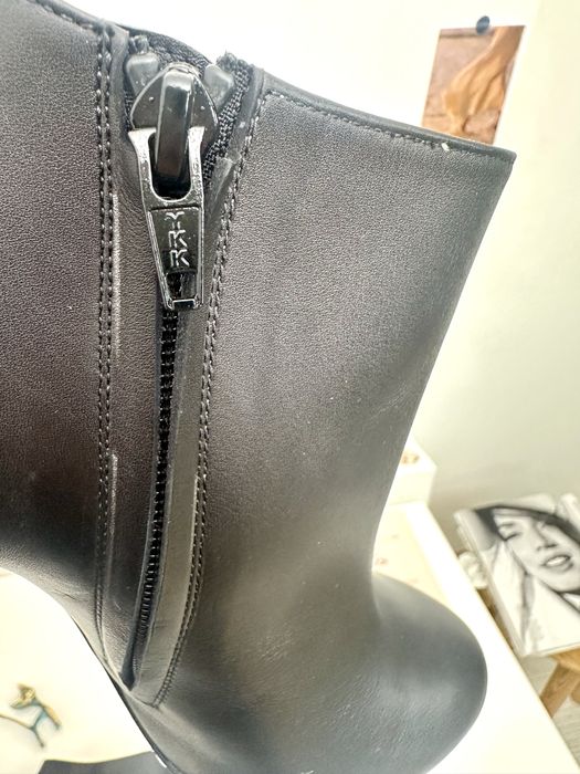 Туфлі Christian Louboutin, модель Belle