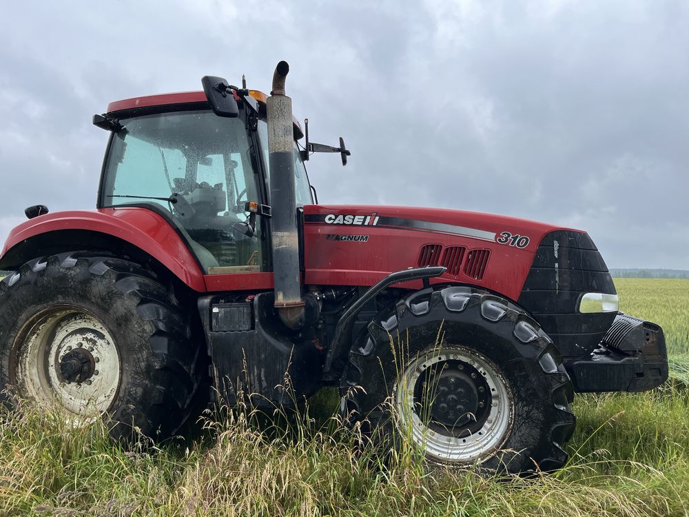 Case Magnum 310 MX New Holland 335
