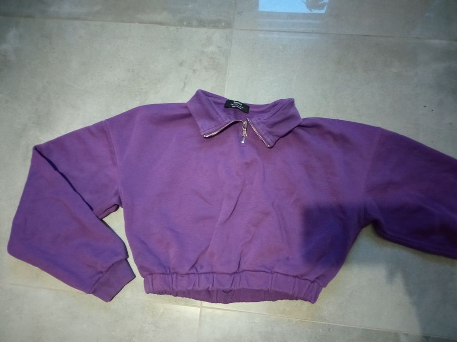 Krótka bluza z zamkiem