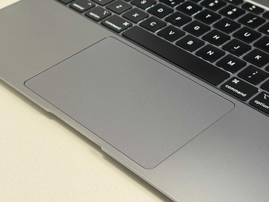 MacBook Air 13 2020 M1 85% Kondycji 8GB RAM 256GB SSD GWARANCJA