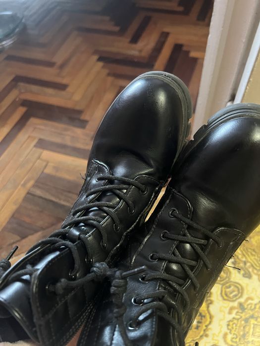 Осінні ботинки для дівчинки кожані чорні