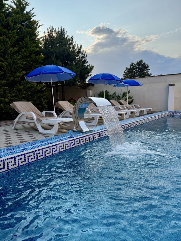 Benelux Family Apartments — Відпочинок біля моря з басейном (Санжейка)