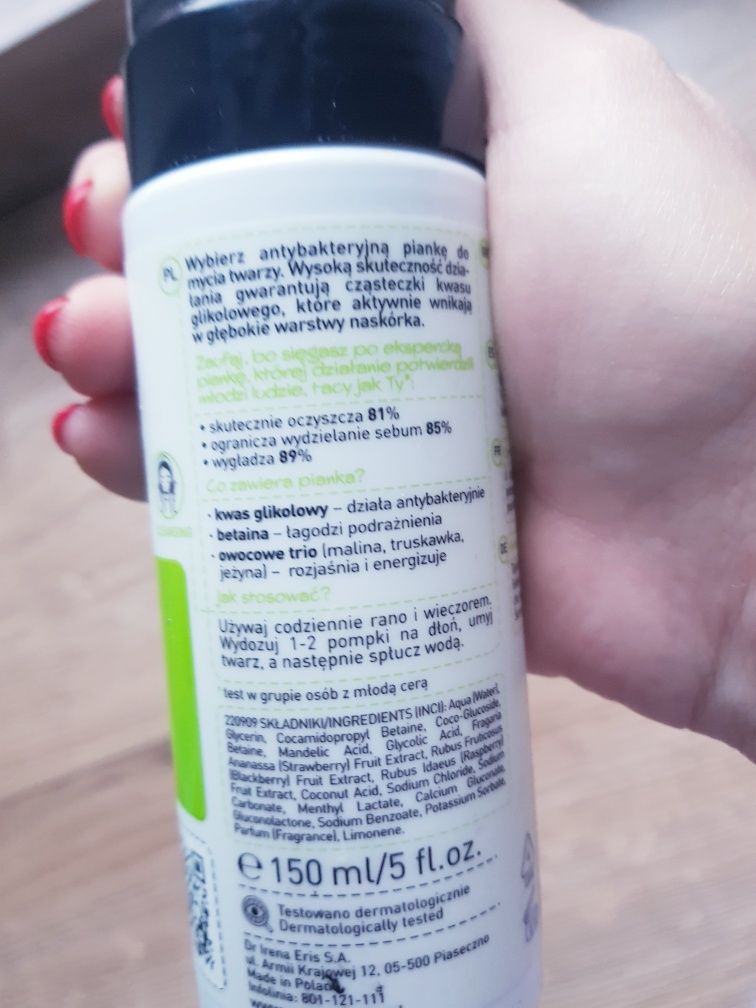 Nowa pianka oczyszczająca do mycia twarzy Under Twenty 150ml