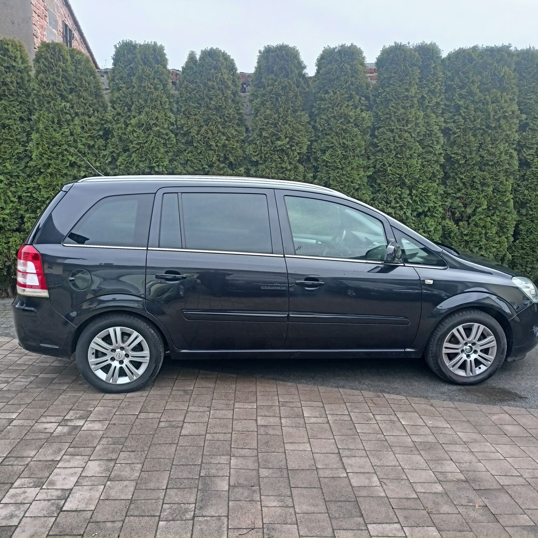 Opel Zafira B 1.8 2012r.