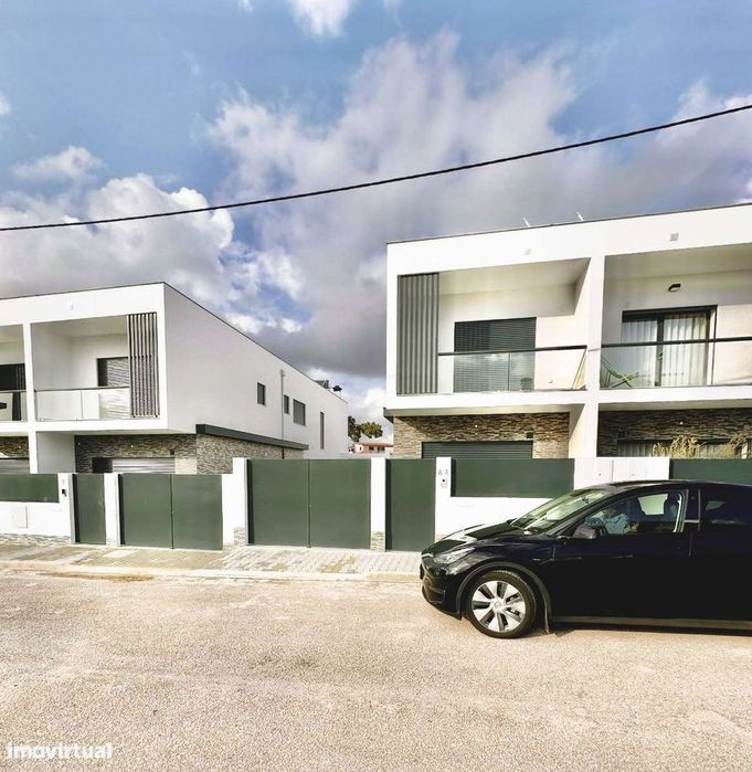 Moradia nova para arrendamento