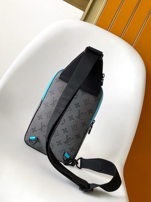LOUIS VUITTON AVENUE сумка мужская серая с голубой обводкой голубая