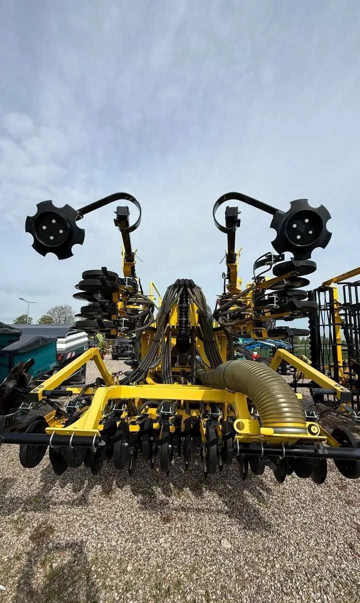 Siewnik Bednar OMEGA OO 4000L, fabrycznie nowy
