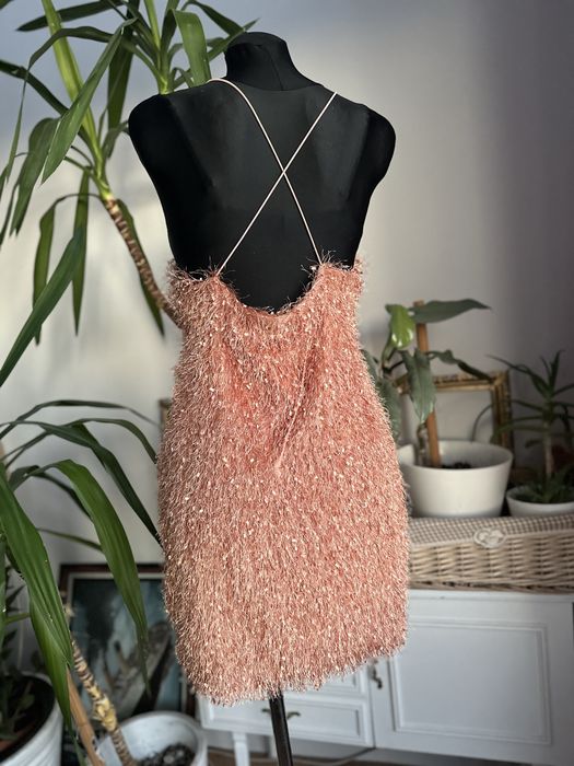 sukienka mini frędzle pióra zdobiona 46 3 xl 44 xxl