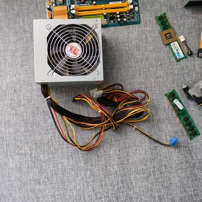 Płyta główna, procesor, pamięć ram i zasilacz