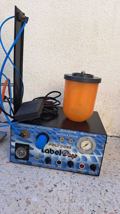 Equipamento de dosagem e aplicação de resina