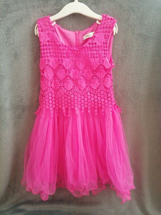 Paka dla dziewczynki w rozmiarze 128