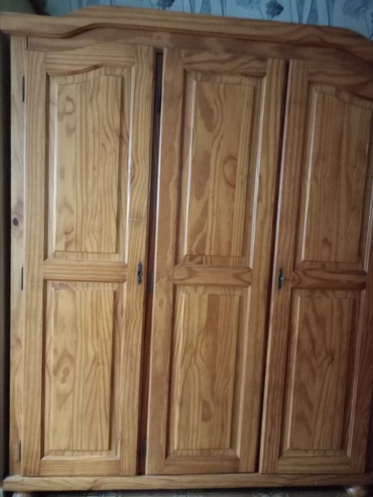 Szafa drewniana 3drzwiowa