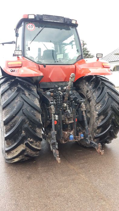 Case IH Magnum 315 New Holland T8