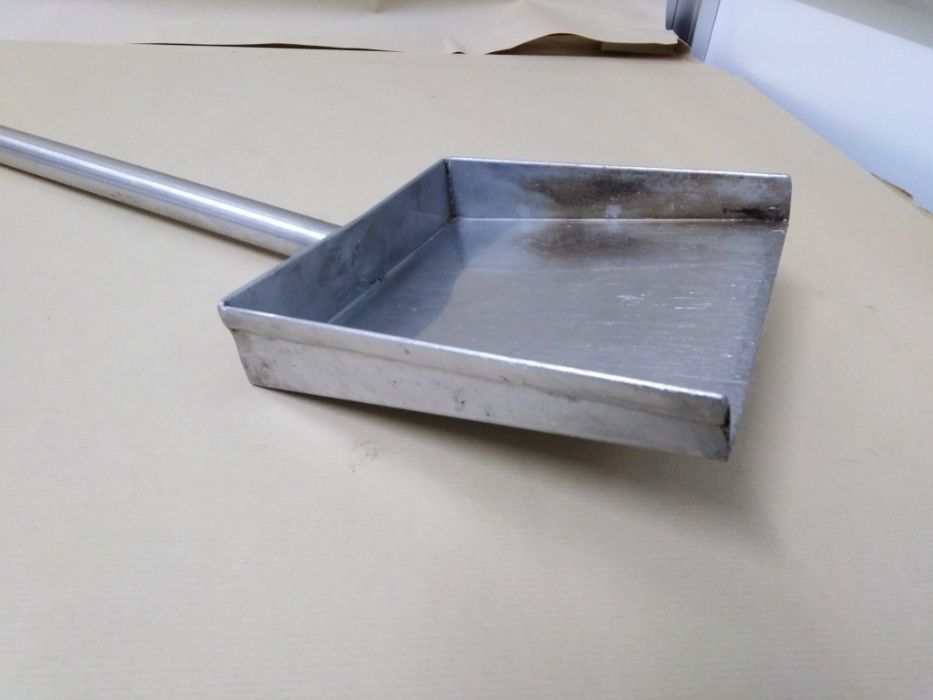 Pá em Inox com 1mt de comprimento e 20cm x 20cm de base