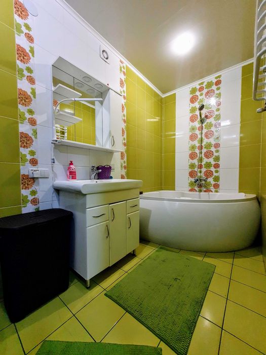 Здається 3-Х кімнатна НОВОБУДОВА на вул.КАРМЕЛЮКА (Шкварочка)