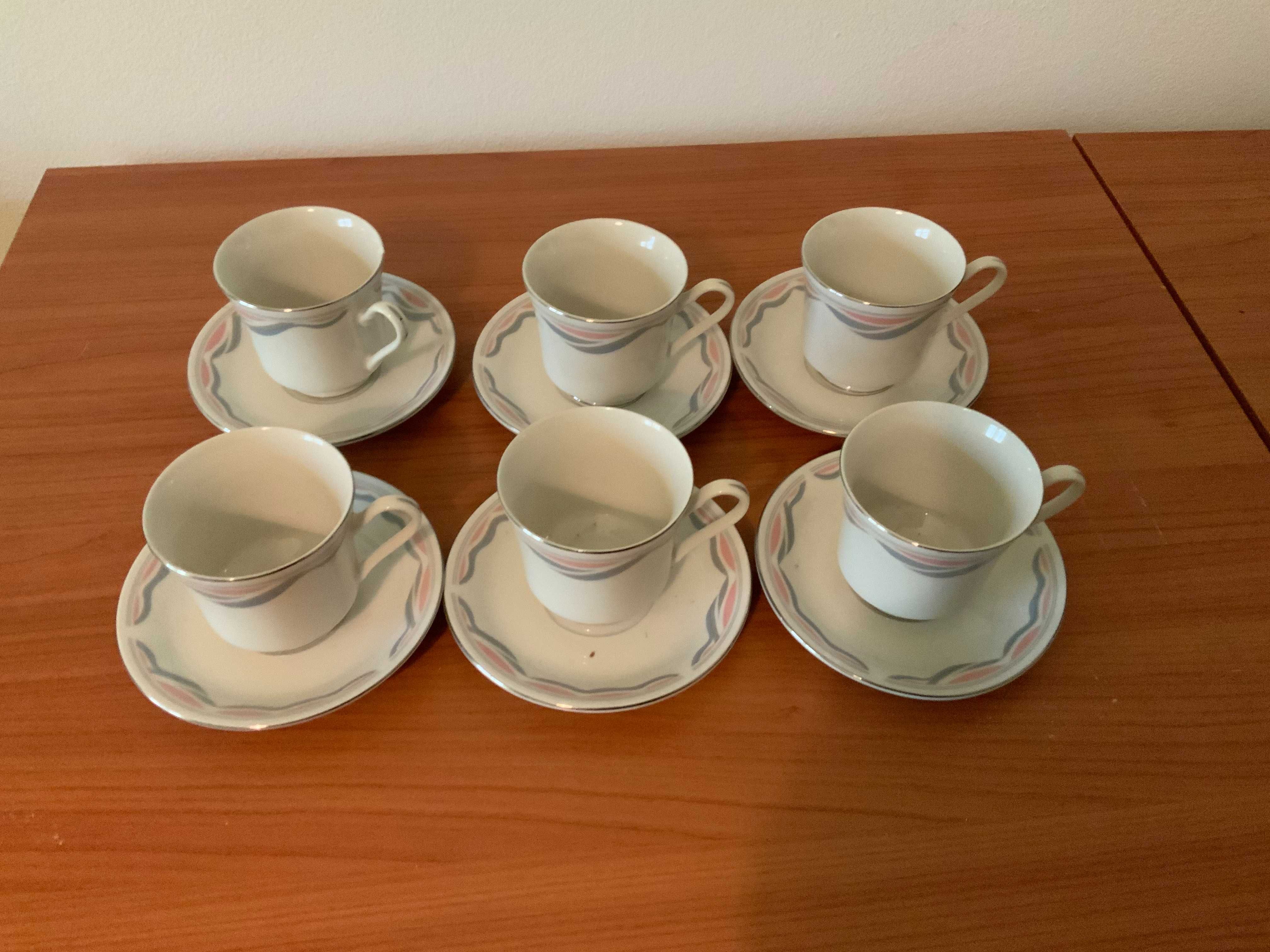 Chávena de café em porcelana