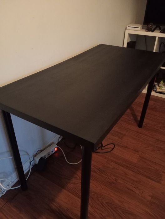 Secretária wengue Ikea