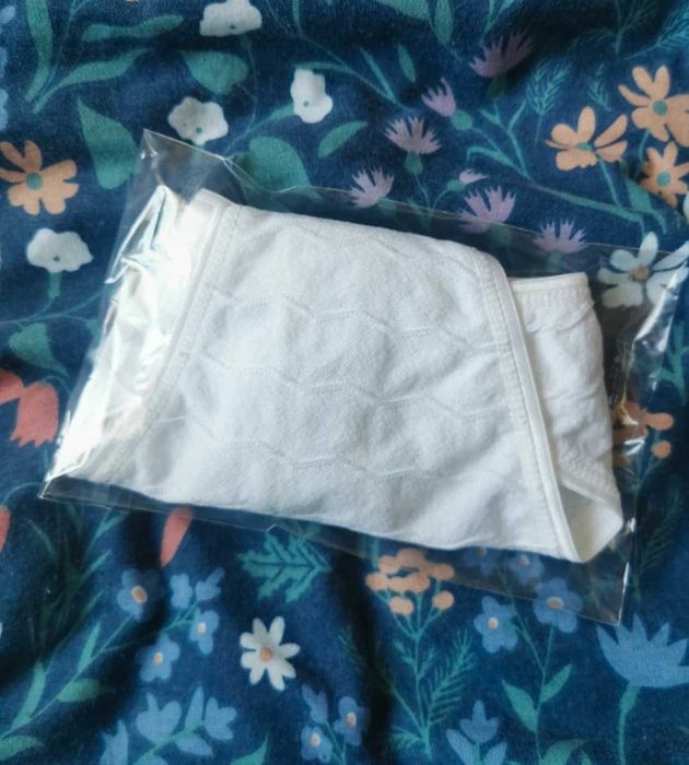 Białe majtki stringi/thongi