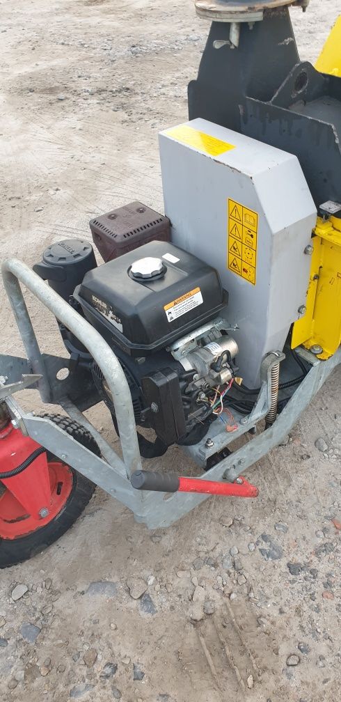 Rozdrabniacz do gałęzi frezarka mulczer hydrauliczny napęd