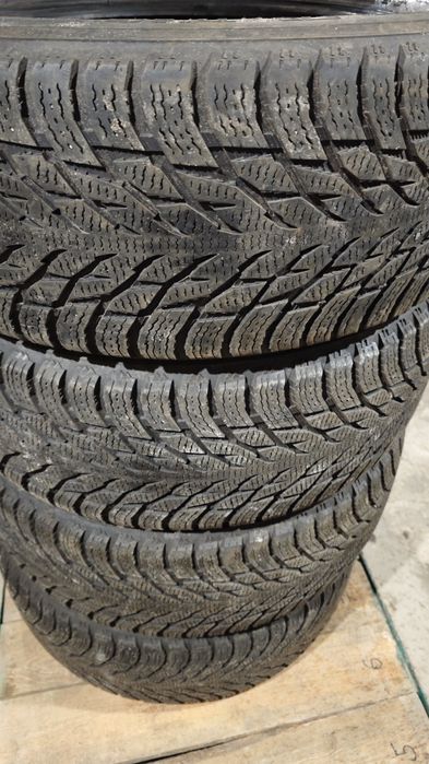 Зимняя резина 245 55 19