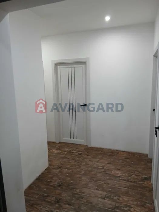 Продам 2 кімн квартиру з ремонтом в новобудові